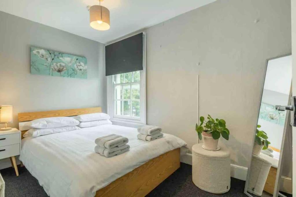 Cambridge 3 Bedroom Flat With Private Parking Exteriör bild