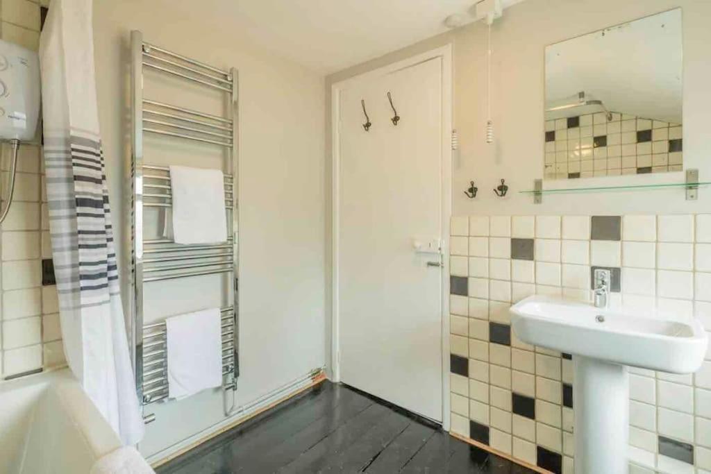 Cambridge 3 Bedroom Flat With Private Parking Exteriör bild