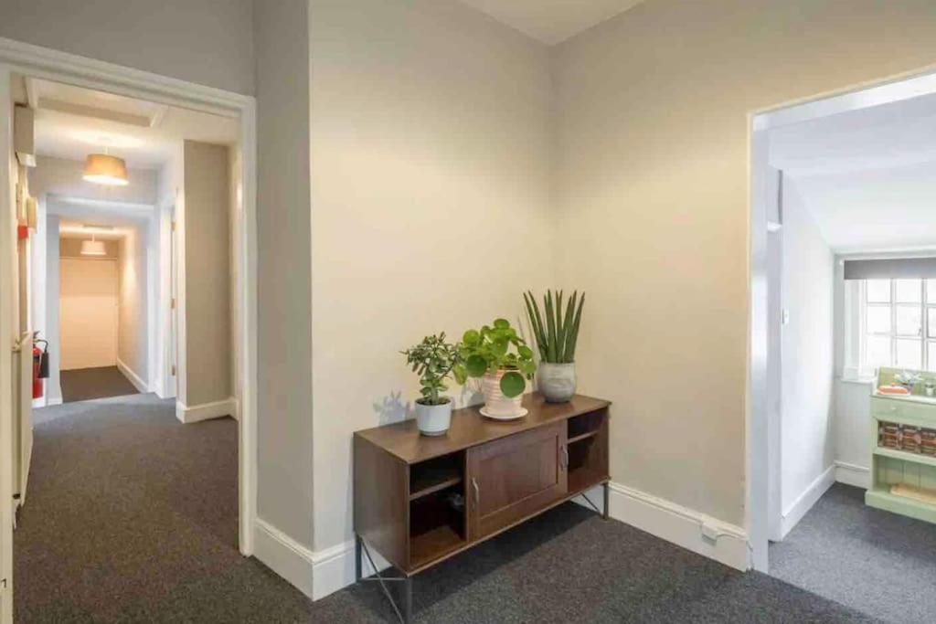 Cambridge 3 Bedroom Flat With Private Parking Exteriör bild